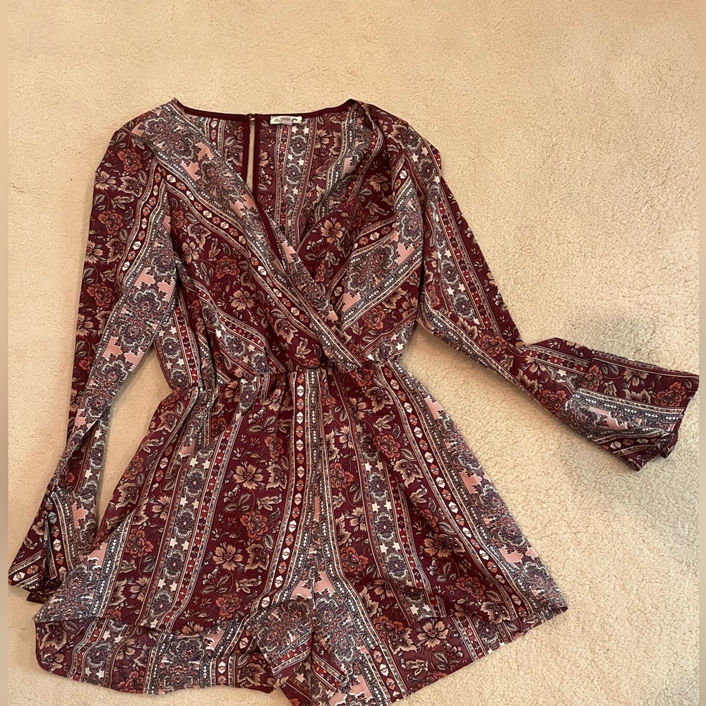 Dolphin brand romper with bell sleeves size Small